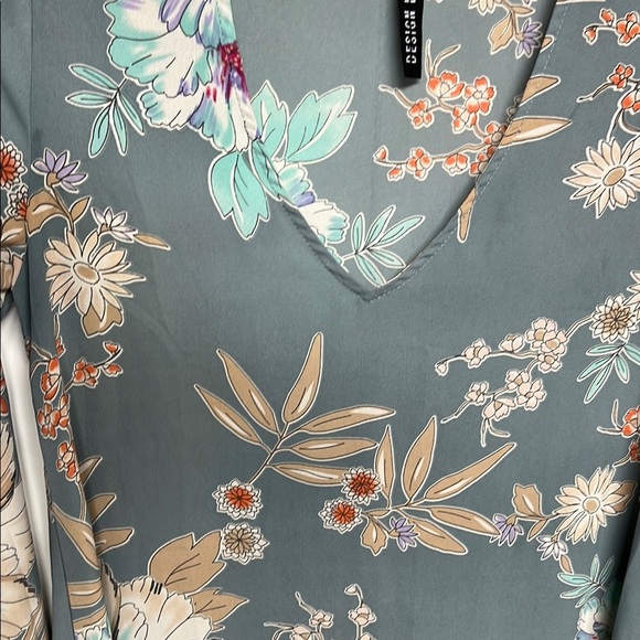 Lord & Taylor Floral Print V-Neck Dress - Picture 9 of 10